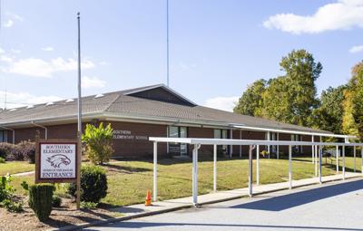 061225-gnr-nws-school-closings-p1