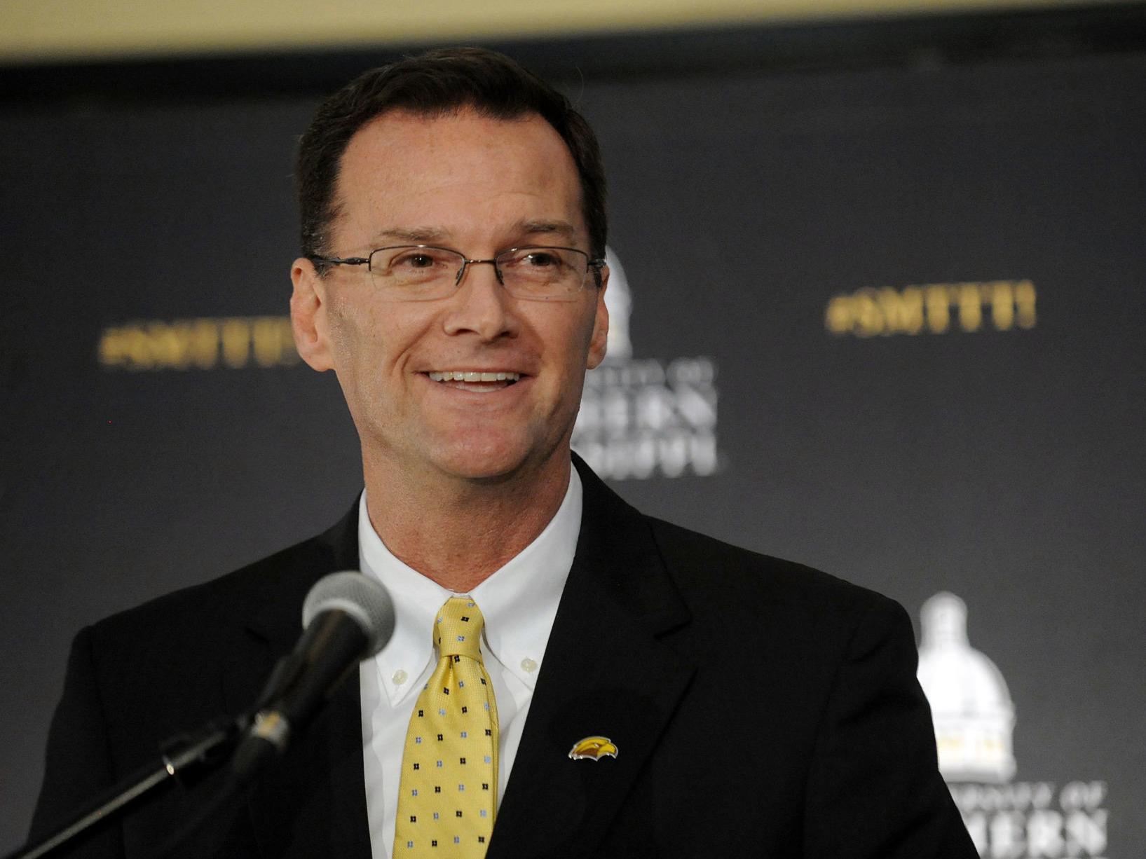 East Carolina Hires Mike Houston As Its Next Football Coach Jon
