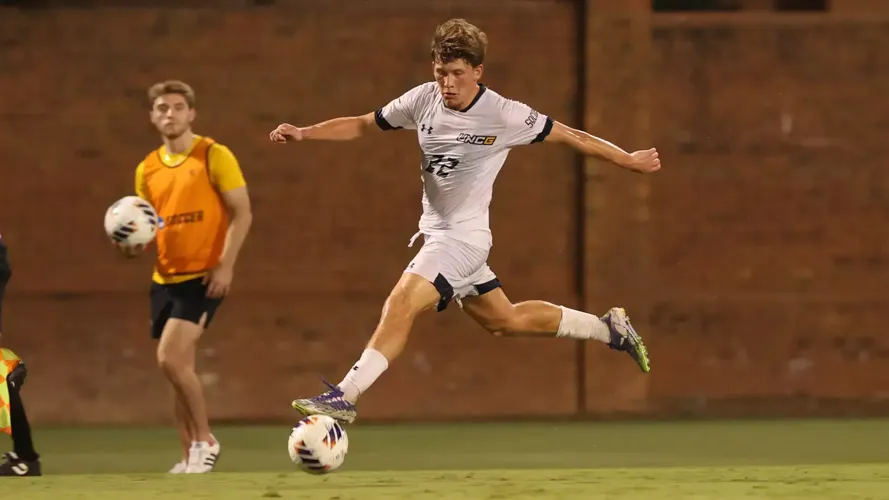 No. 14 Men's Soccer Held to 0-0 Draw with San Francisco