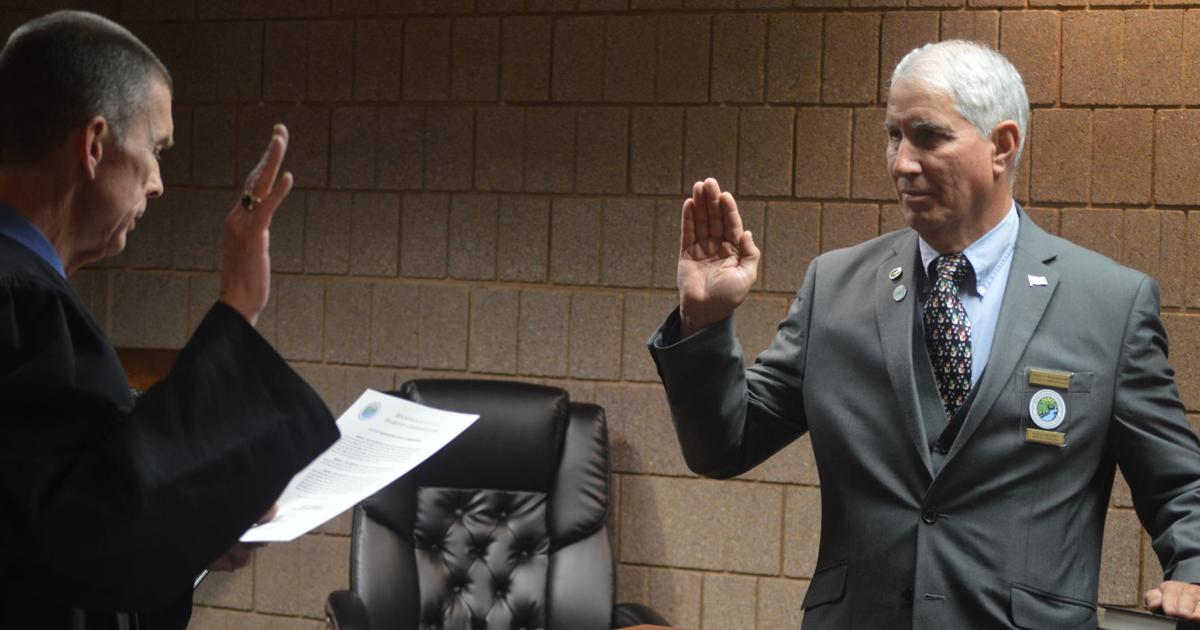Lucas Mellinger New county commissioners sworn in