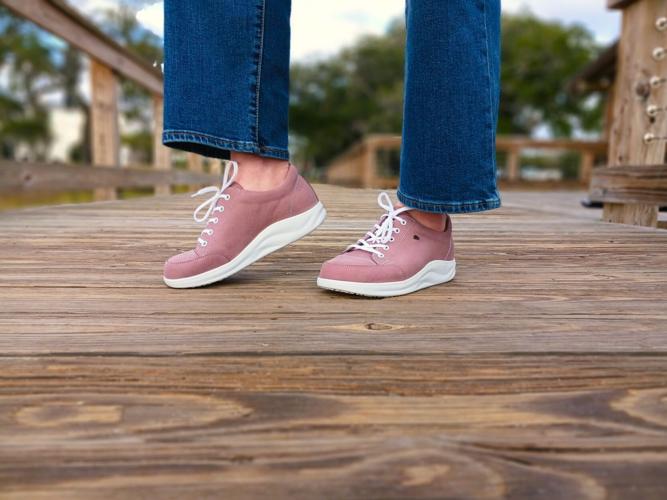 finn comfort - Ikebukuro Rose Pier One Toe Pointed Standing Edited.jpg