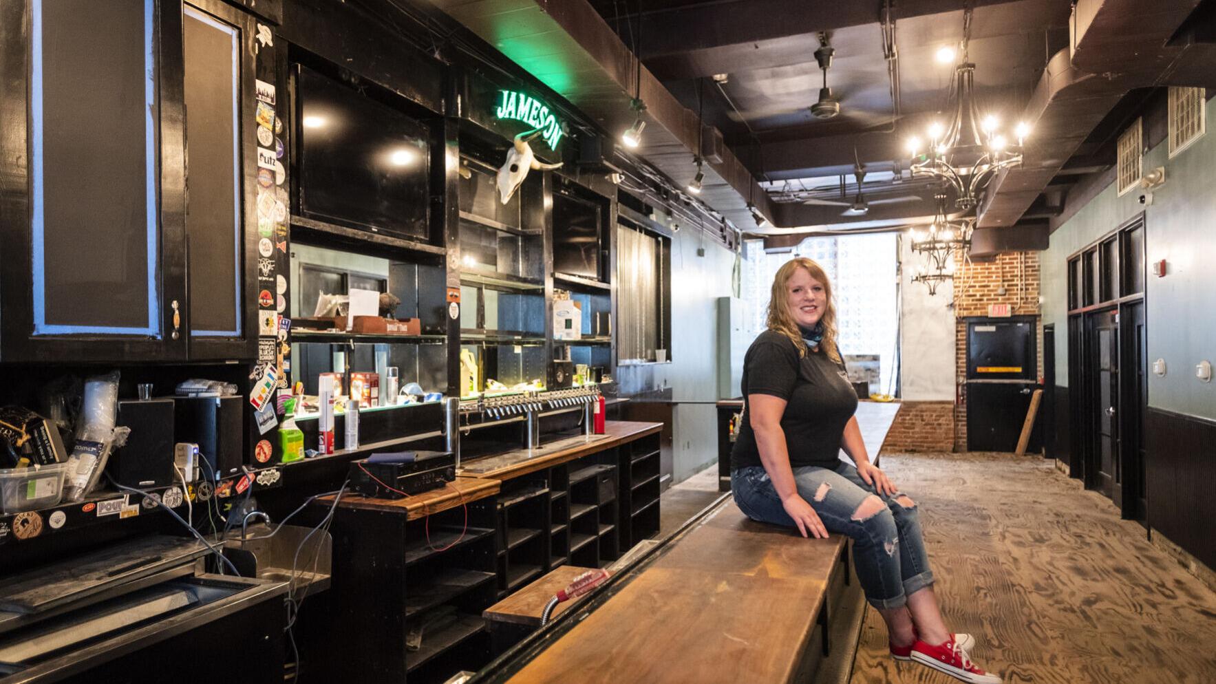 NC bar owners suing governor say COVID-19 orders are stacked against them - Vimarsana News