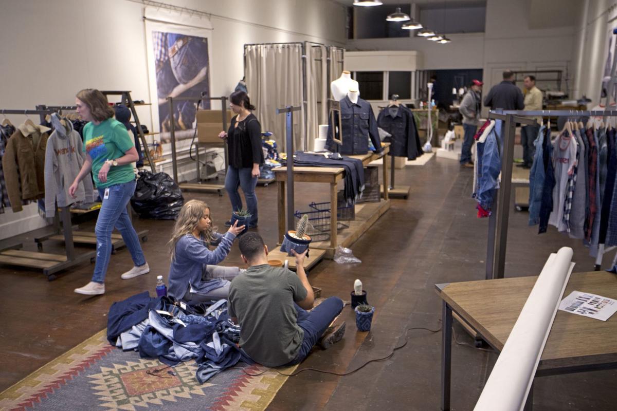 Wrangler Set To Open Downtown Pop Up Store Friday Video Local