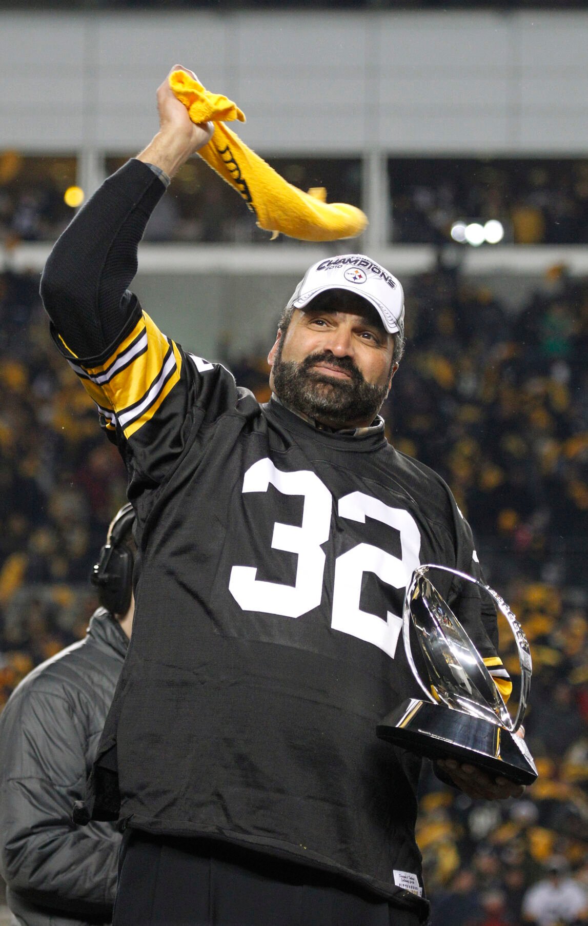 JEROME BETTIS WAVE THAT TERRIBLE TOWEL!  Pittsburgh sports, Jerome bettis,  Go steelers