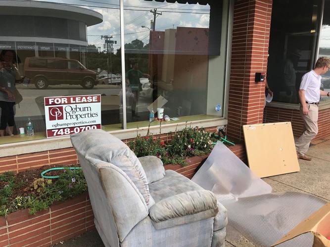 Komen office closing