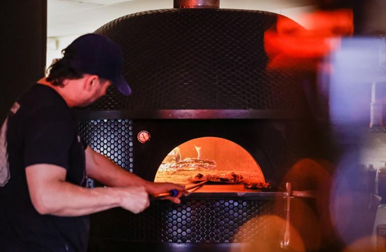 Mission Pizza Napoletana
