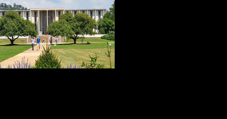 Unca Fall 2022 Calendar Unc-Asheville Chancellor To Step Down After 3 Years | Education |  Greensboro.com