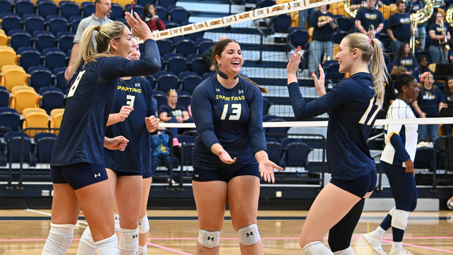 Volleyball Sweeps Chattanooga for Sixth-Straight Win