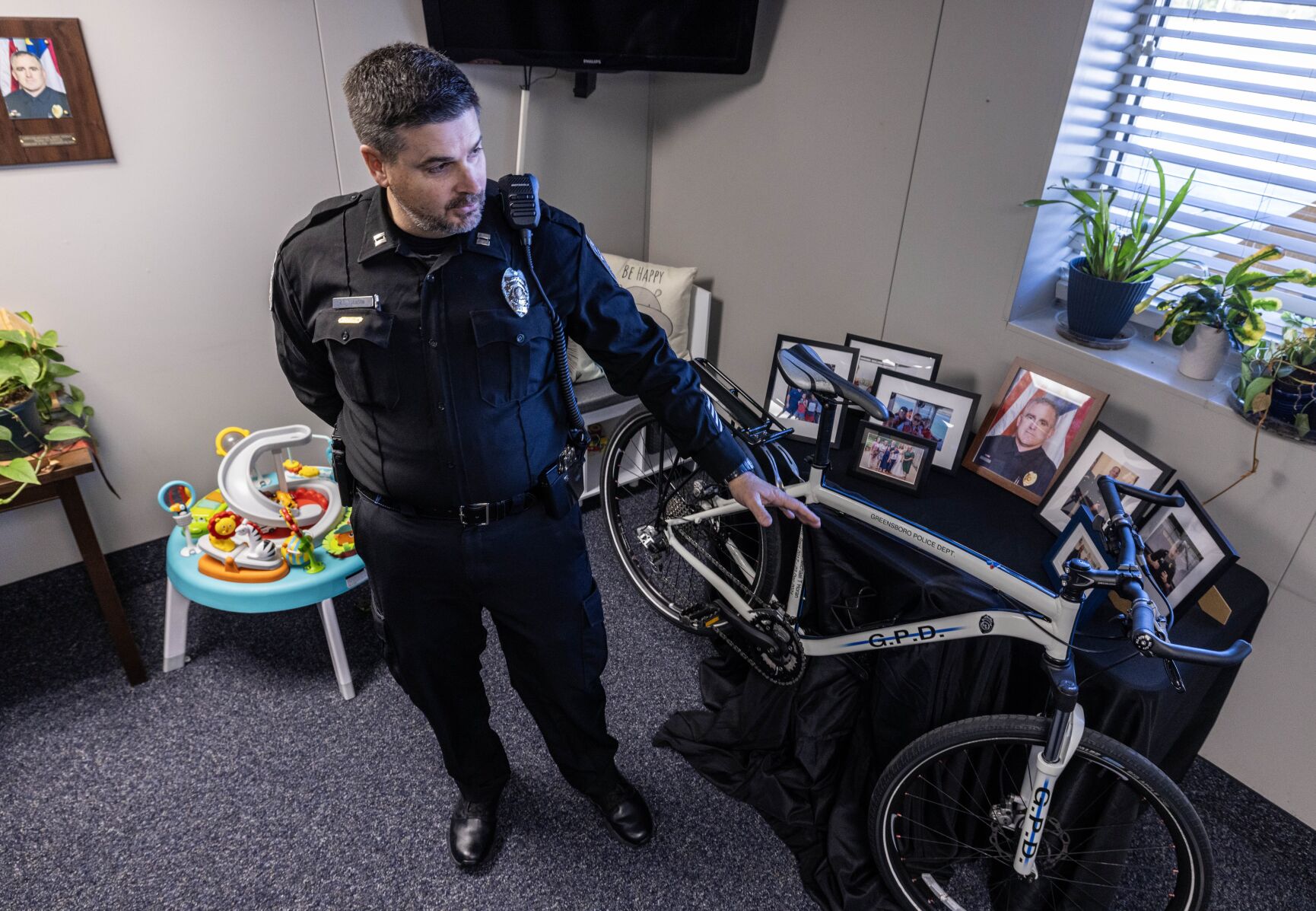 Greensboro police officer honored a year after his death