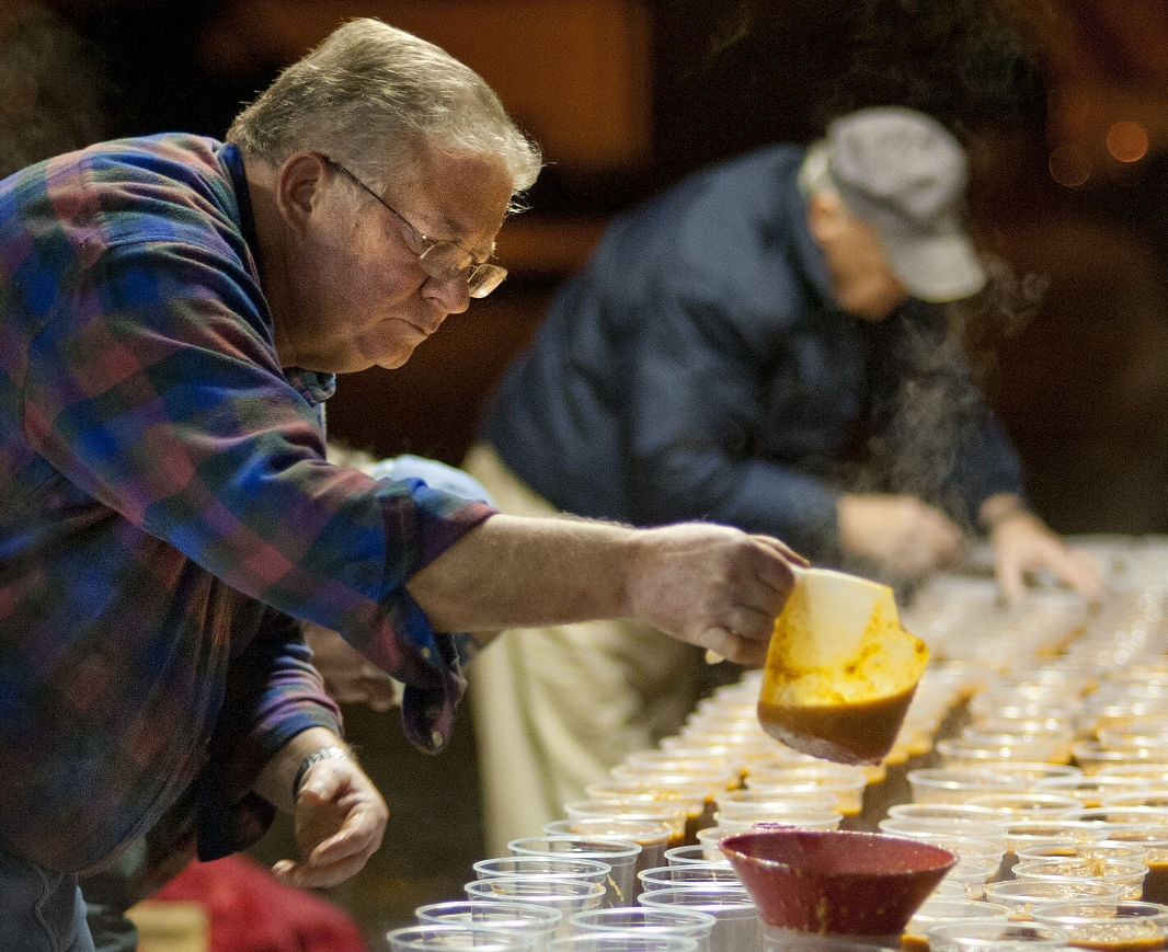 AUTUMN TRADITION Making Brunswick stew brings church members together