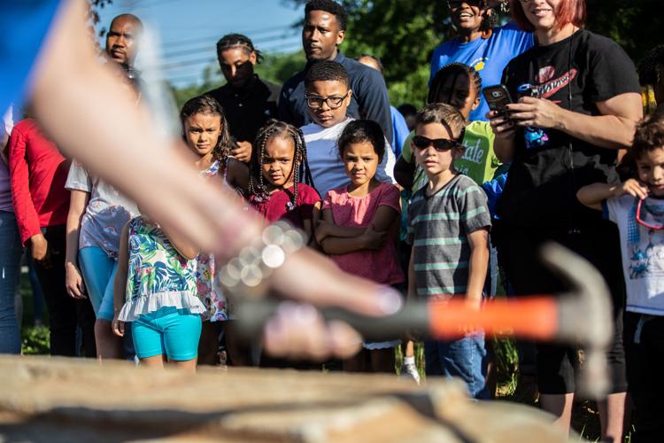 Photos Vandalia Elementary School opens time capsule