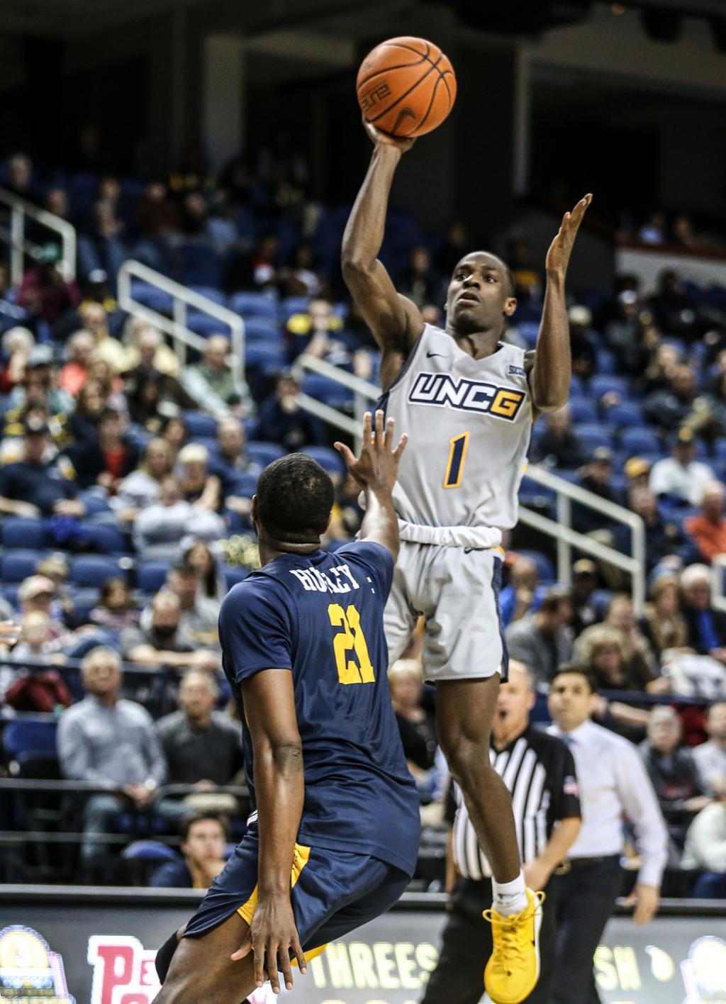 Jeff Mills In Heat Of Moment Uncg S Wes Miller Loses His Cool
