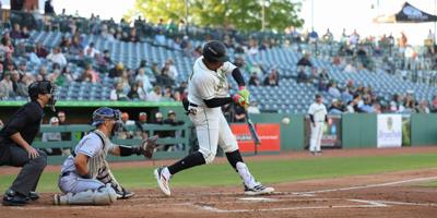 Grasshoppers' 18-Hit Effort Leads to 14-4 Victory