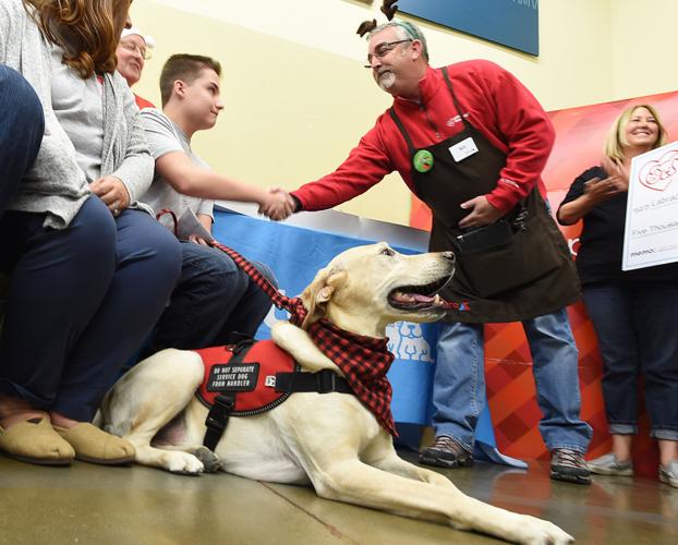LIFE HEALTH-DOG-BOYSEIZURES 3 FR