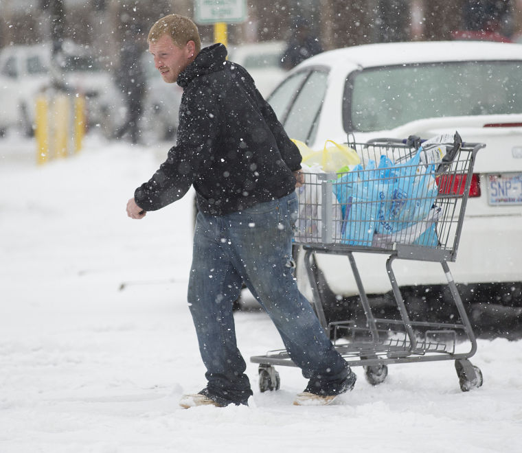 Triad deals with second day of snow | Gallery | greensboro.com