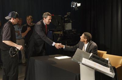 Democrate Laura FjeldRepublican Mark Walker