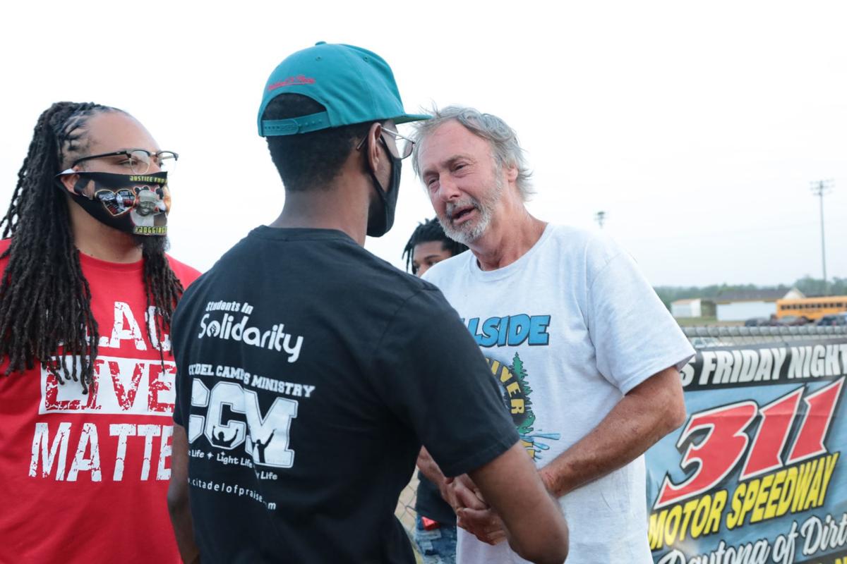 Protesters At 311 Speedway Met With Rifle Wielding Staff Fans Have Prayer With Track Owner Video Shows Local News Greensboro Com