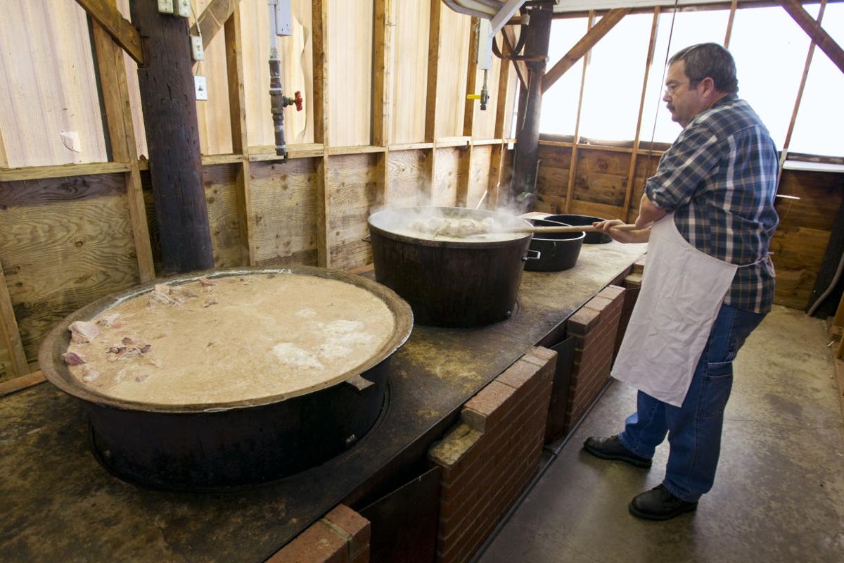 AUTUMN TRADITION Making Brunswick stew brings church members together