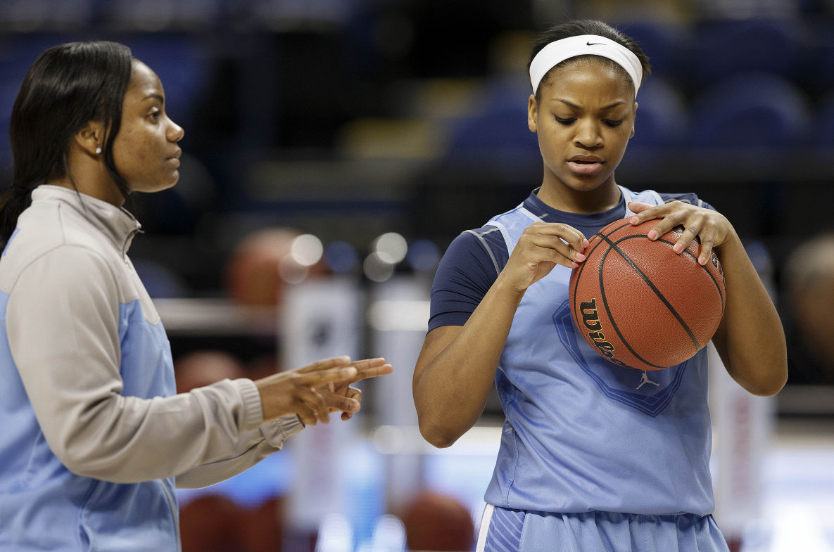 Ivory Latta leaves UNC women's staff to focus on playing career