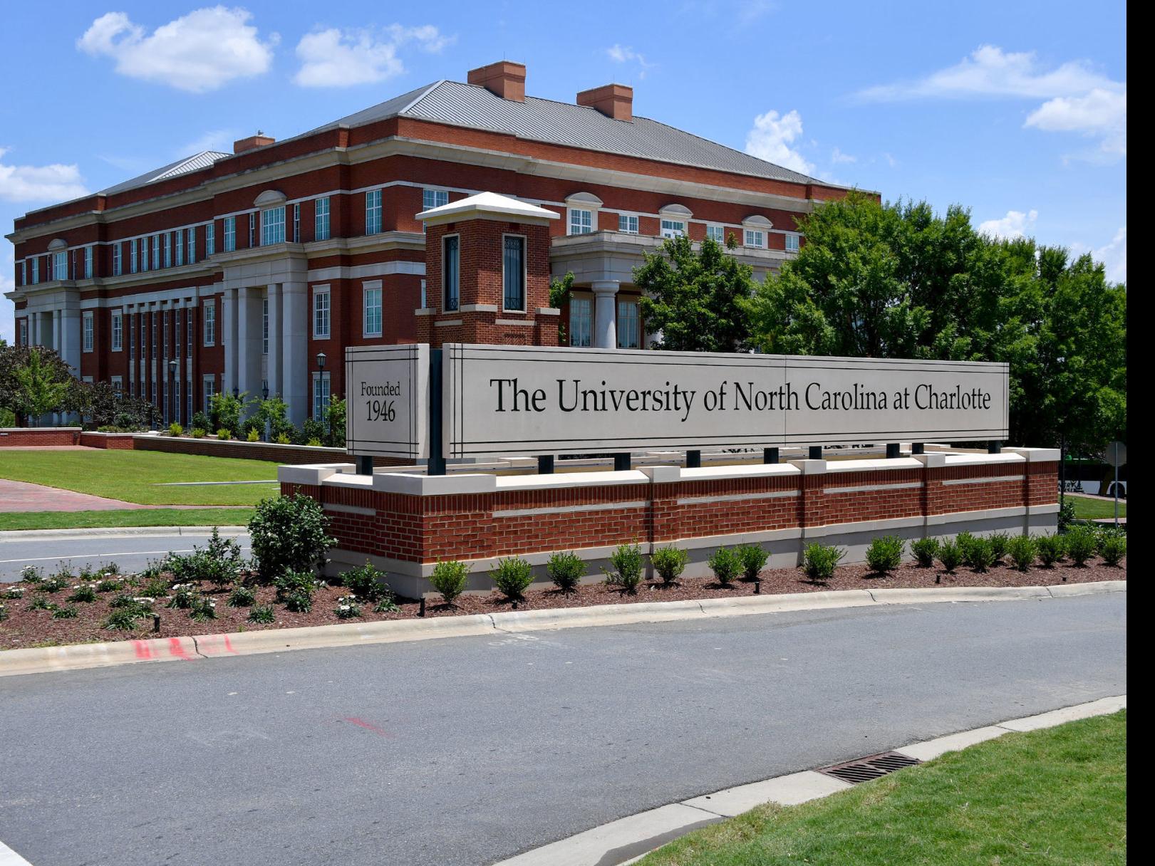 Unc Charlotte Chancellor To Retire In 2020 Education Greensboro Com