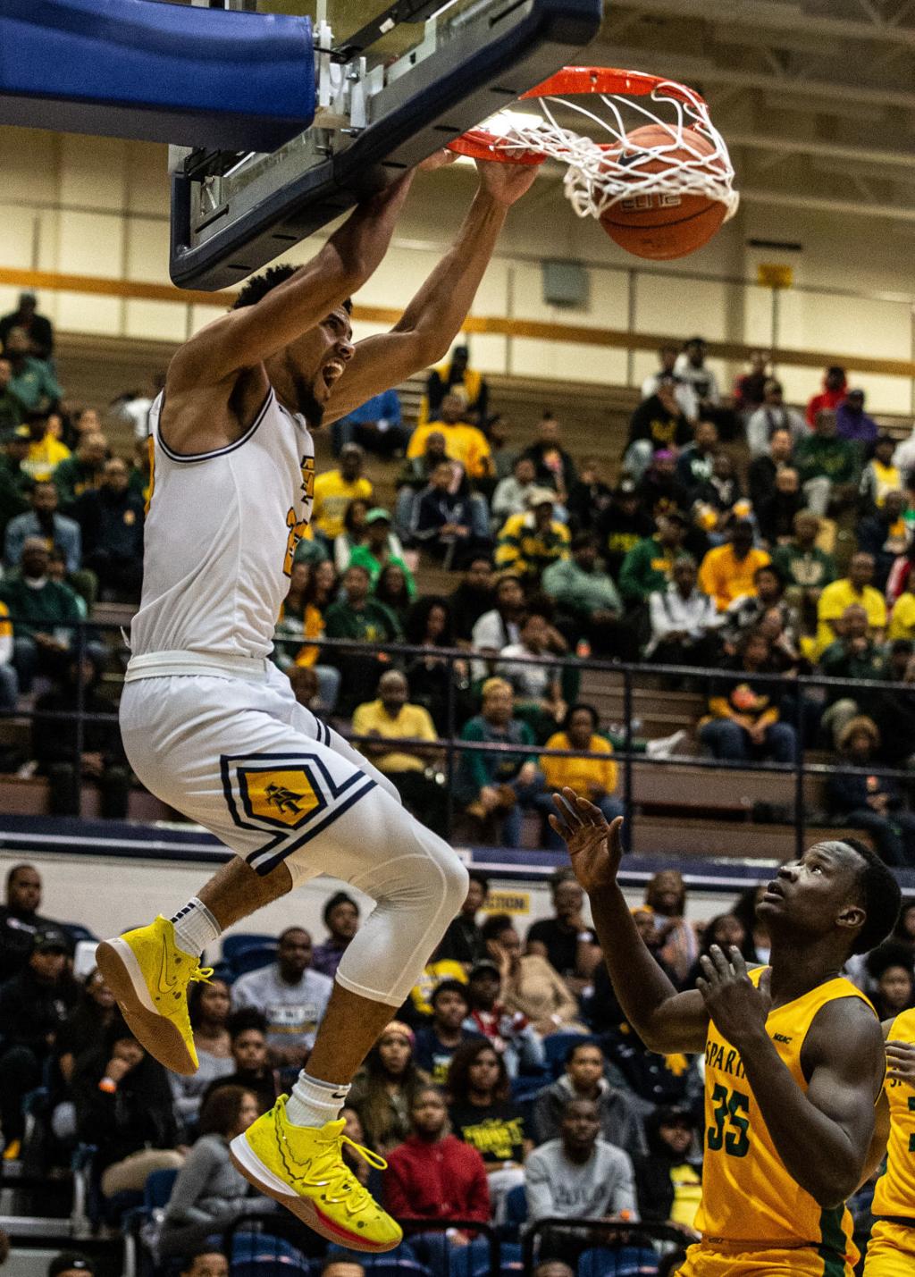 N C A T Men Move Atop Meac Standings Sport Greensboro Com