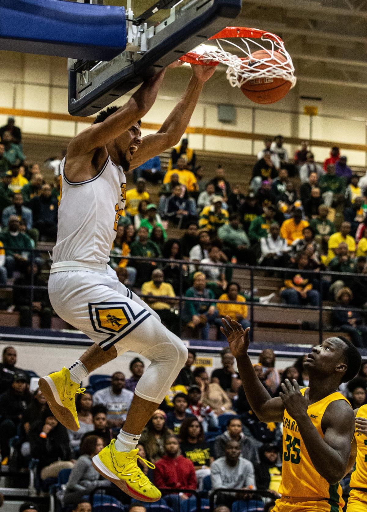 N C A T Men Move Atop Meac Standings Sport Greensboro Com