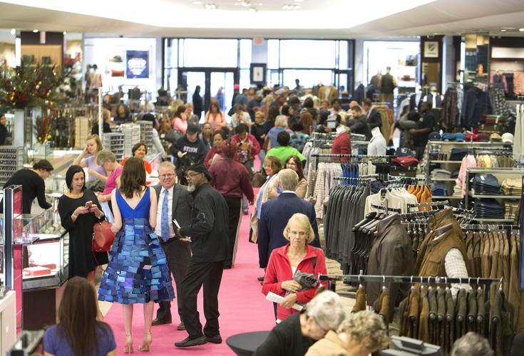 Dillard's debuts to crowd of eager shoppers