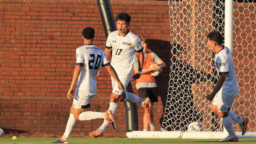 Forwards Come Alive for Men's Soccer in 3-1 Win over NC State