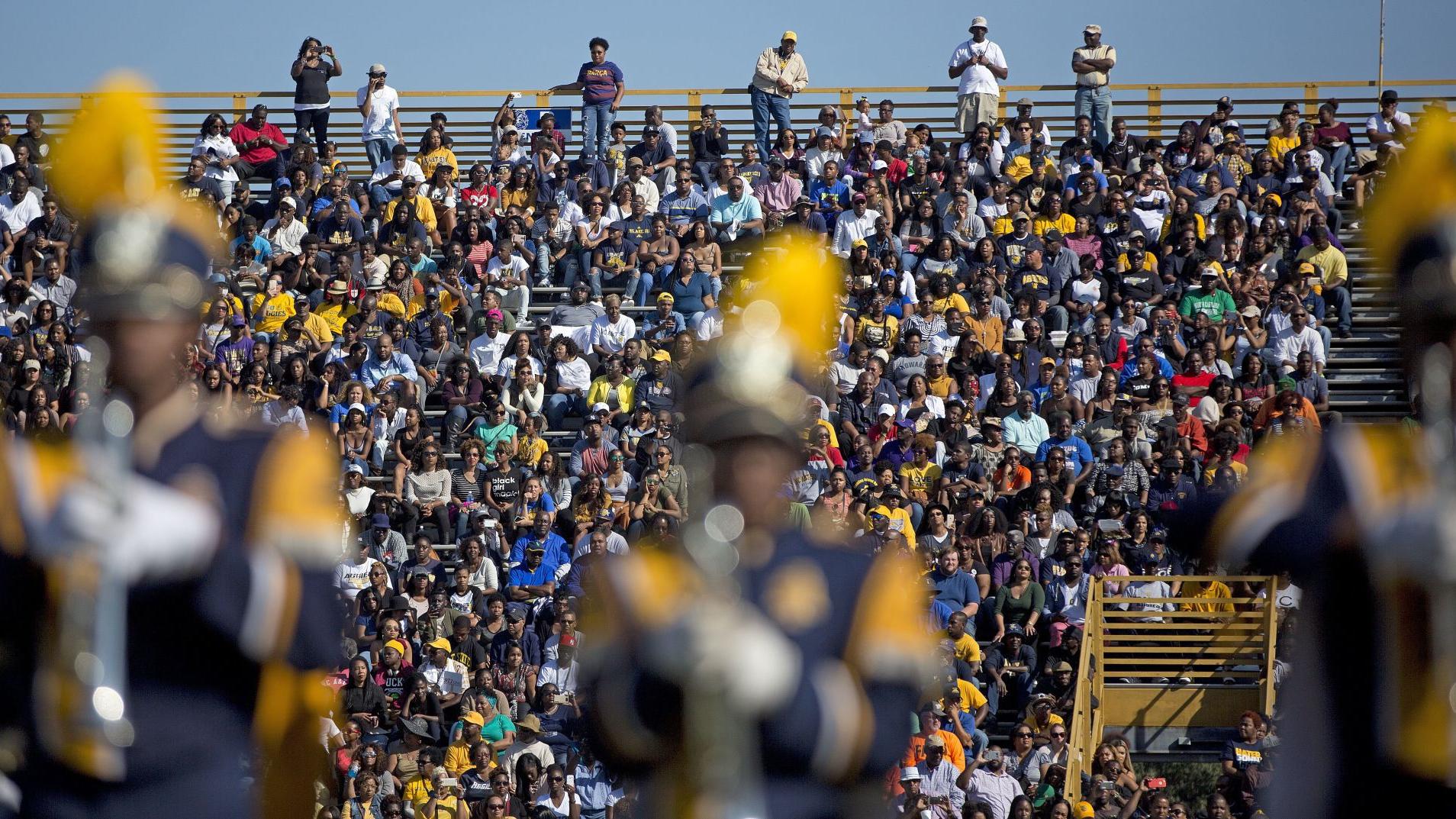 New Beer Sales At A T Football Games Planned For Stadium S Four