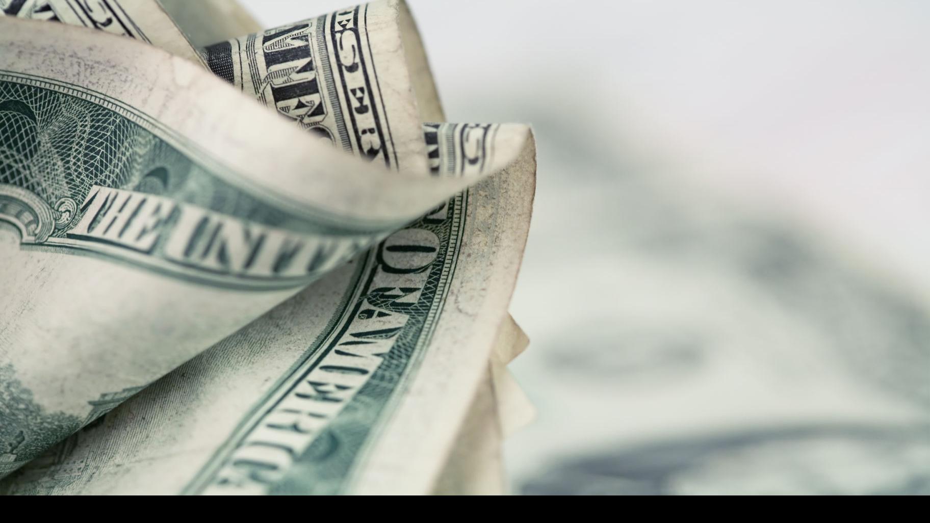 N C Man Wins Lottery Prize On Way To Last Chemo Treatment He Ll Use It For Medical Bills State And Regional News Greensboro Com Man battling colon cancer scoops $200,000 lottery prize on his last day of chemotherapy after buying ronnie foster, of north carolina, bought $5 scratchcard at gas station last week win it all ticket being discontinued in november and ronnie won final top prize a man suffering from colon cancer won a $200,000 lottery scratchcard on his way to his last. n c man wins lottery prize on way to