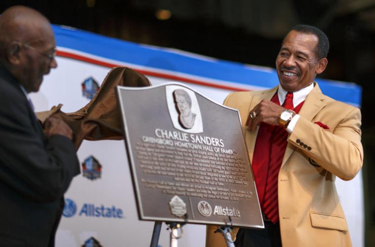 Detroit Lions great, Hall of Famer Charlie Sanders dies at age 68