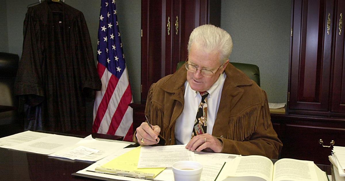J R Albright Albright to end 31-year judgeship