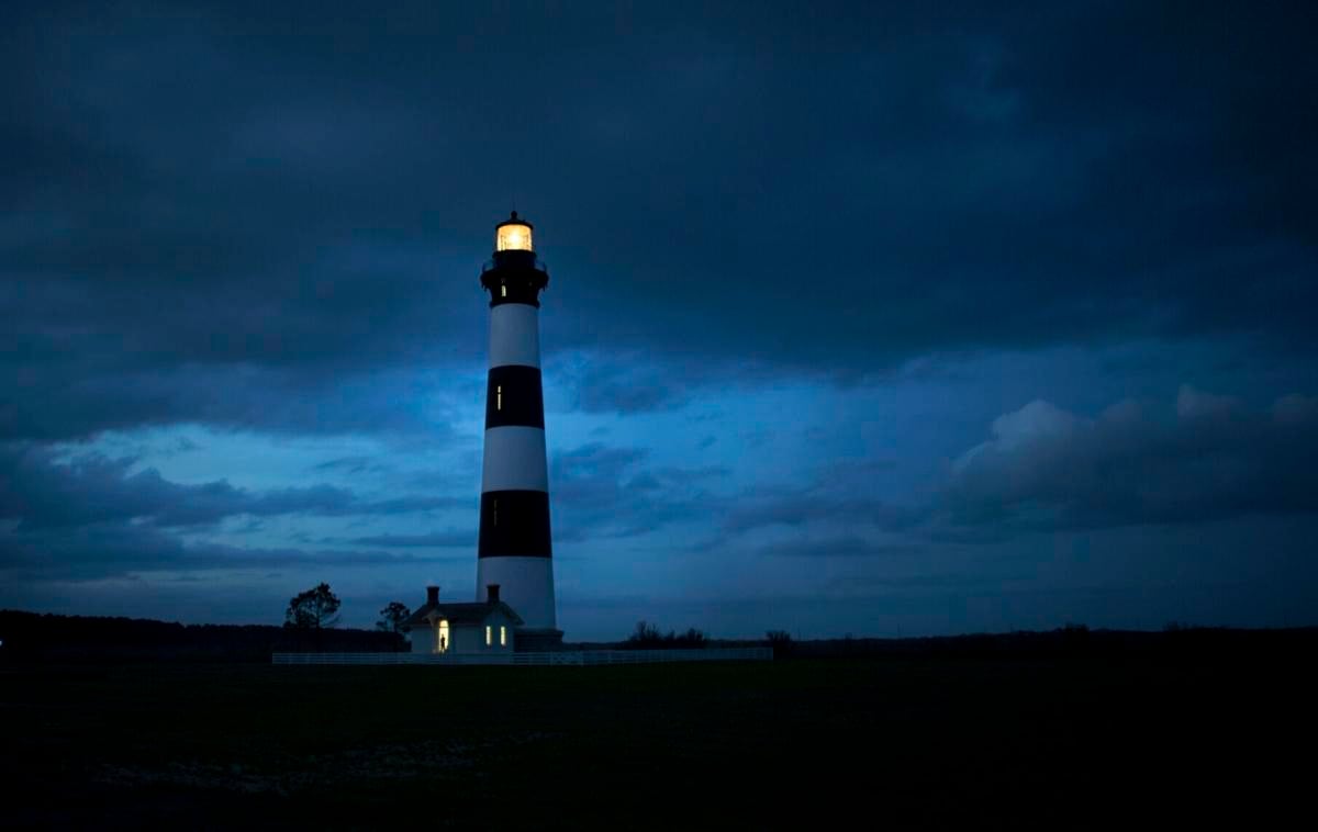 light-house-photo