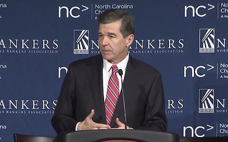 Roy Cooper (web)