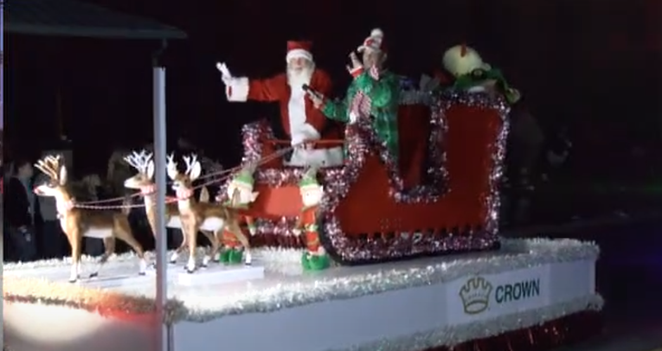 Frosty Float Night Reidsville Christmas Parade brings glee