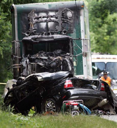 Fatal crash on Richmond Ave in west Houston hospitalizes 1, kills