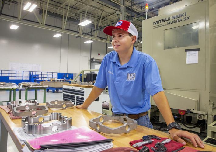 201809xxg_nws_youth_apprentices_weavil wide