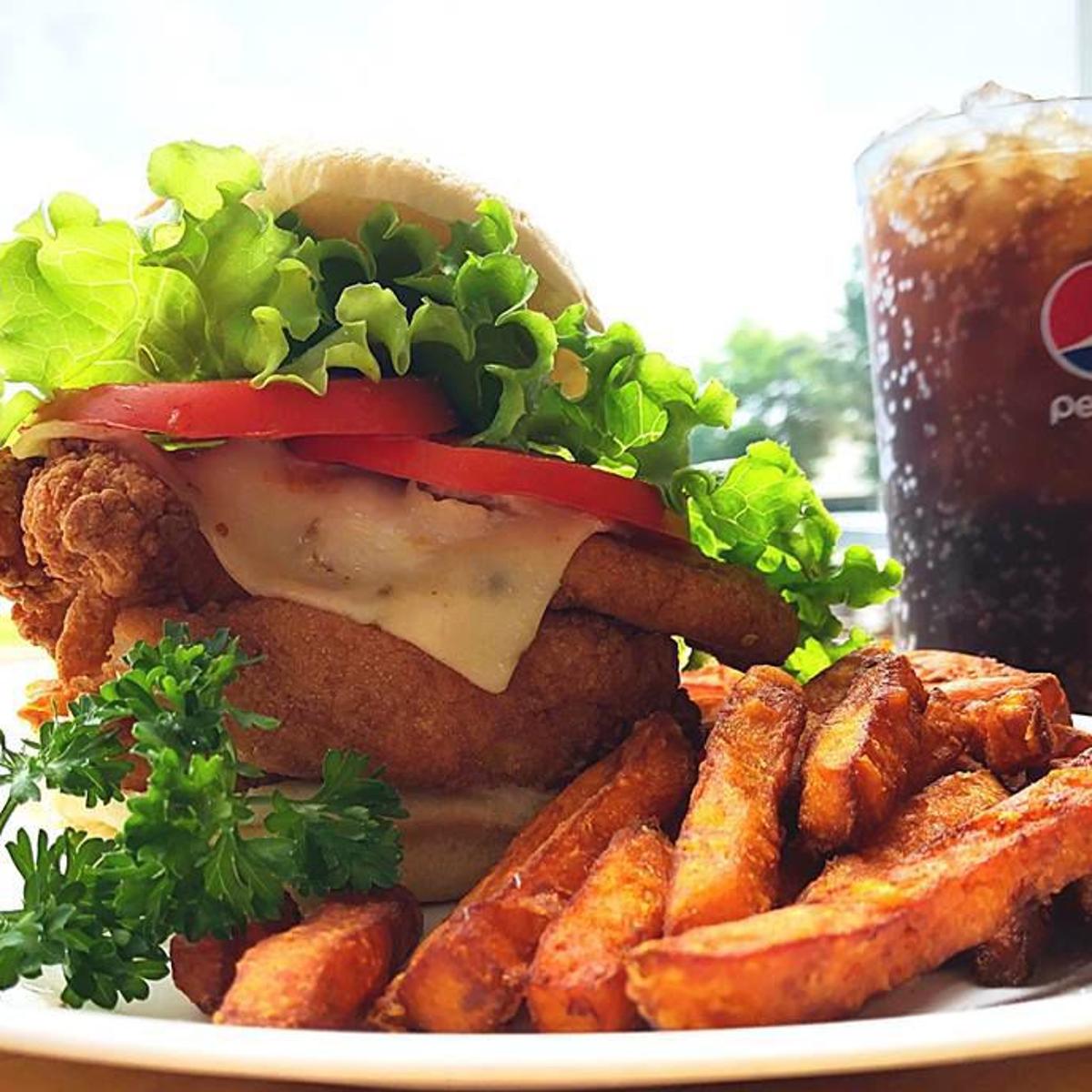 Greensboro Dining Seafood Eatery Coming To Gate City Boulevard