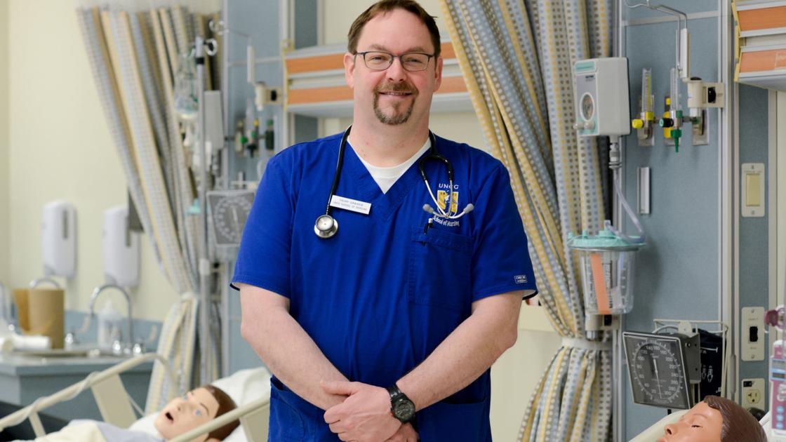 Nursing careers attracting more men | Jobs in Greensboro, North