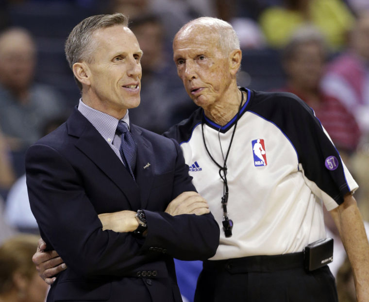 UPDATED: Charlotte Bobcats fire coach Mike Dunlap after one season