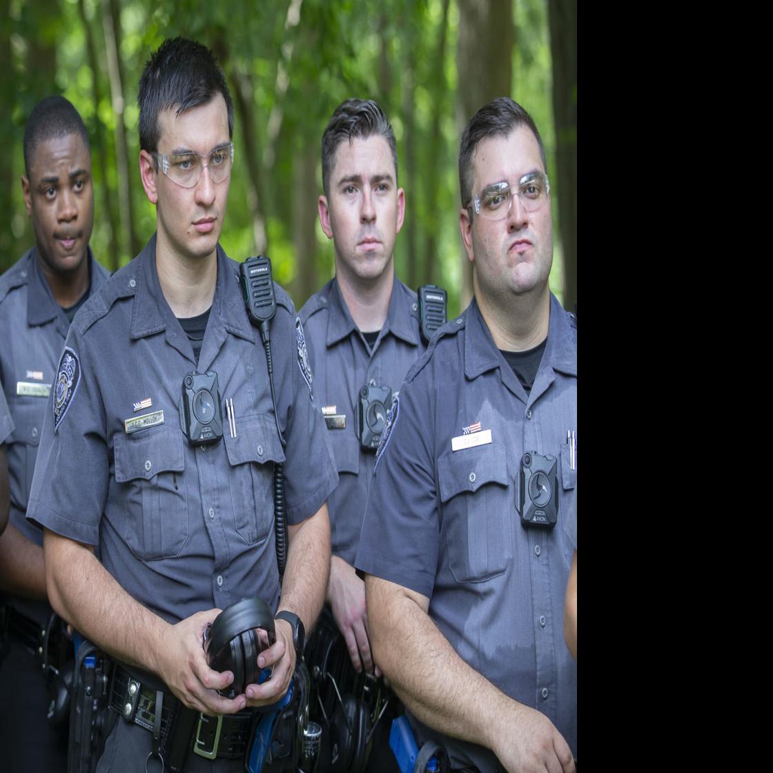 Good Economy Low Pay High Risk Make Hiring Law Enforcement