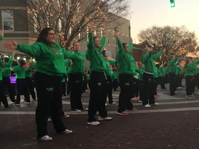 Reidsville Nc Christmas Parade 2022 Christmas Parade Rolls Through Reidsville | Latest News | Greensboro.com