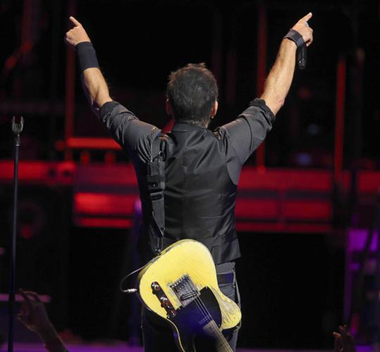 ENTER MUS-SPRINGSTEEN 1 TB