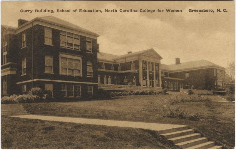 Former Curry School graduates gather to reminisce