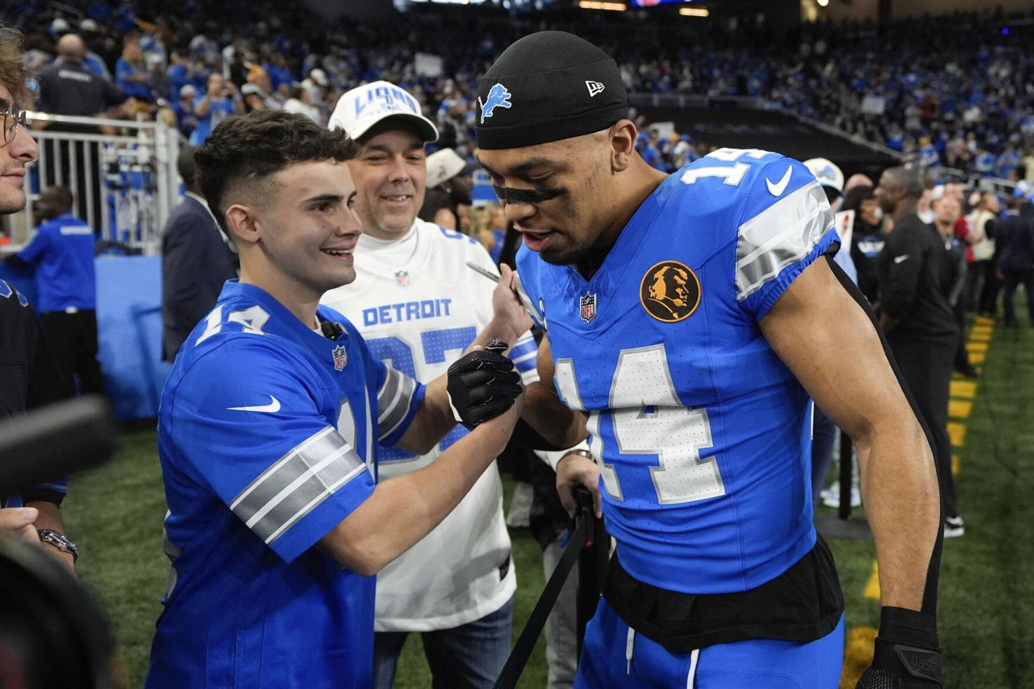 Lions DE surprises Marine with tickets to Thanksgiving game