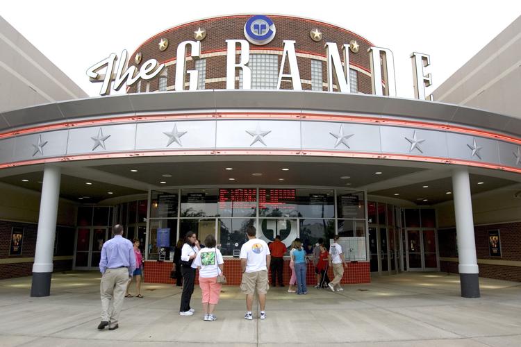 Photos Friendly Center (and Shops at Friendly) in the 2000s Gallery