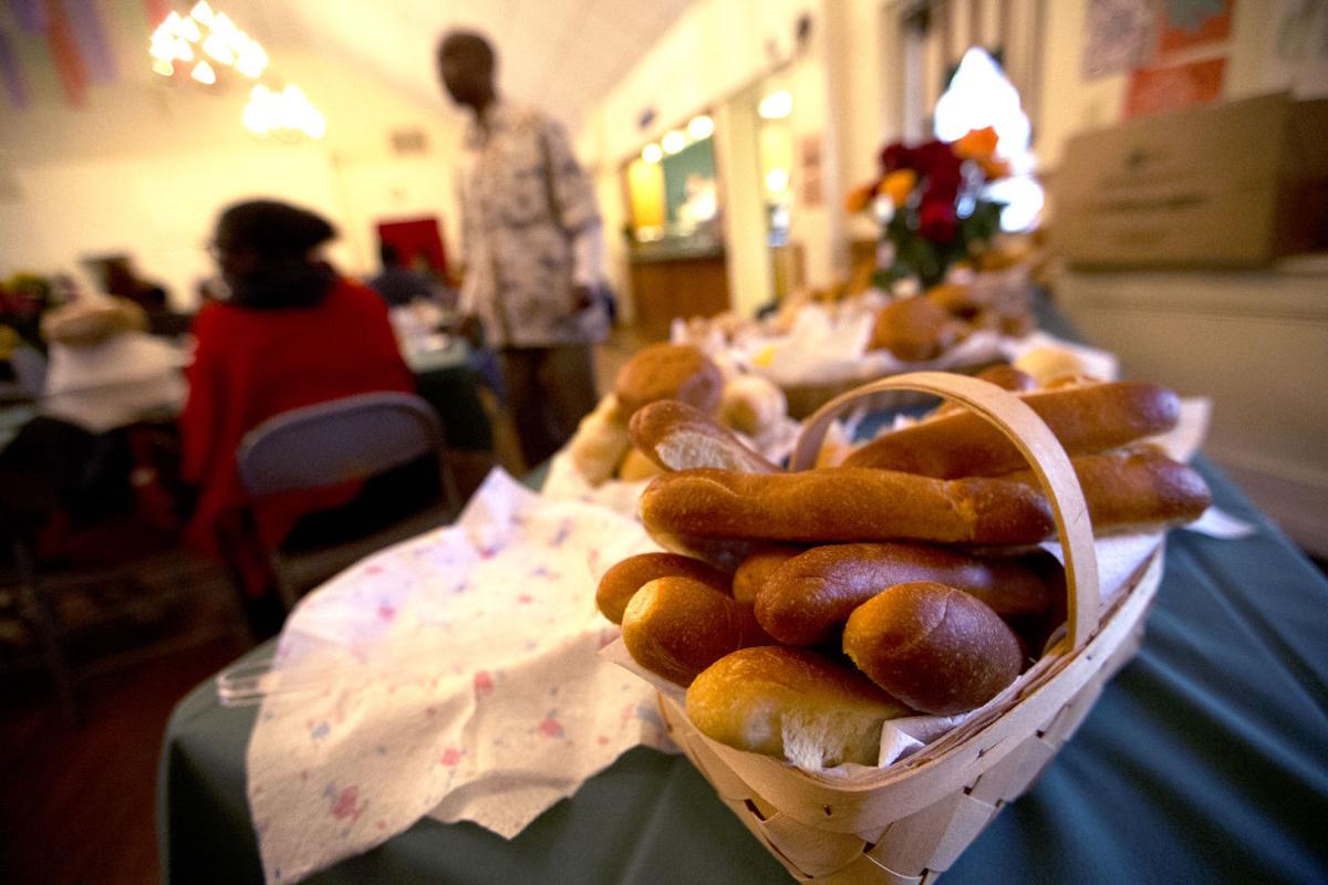 Thanksgiving Dinner at the Congregational United Church of ...