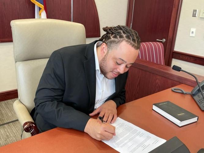 Elijah Simpson joins county government as deputy clerk