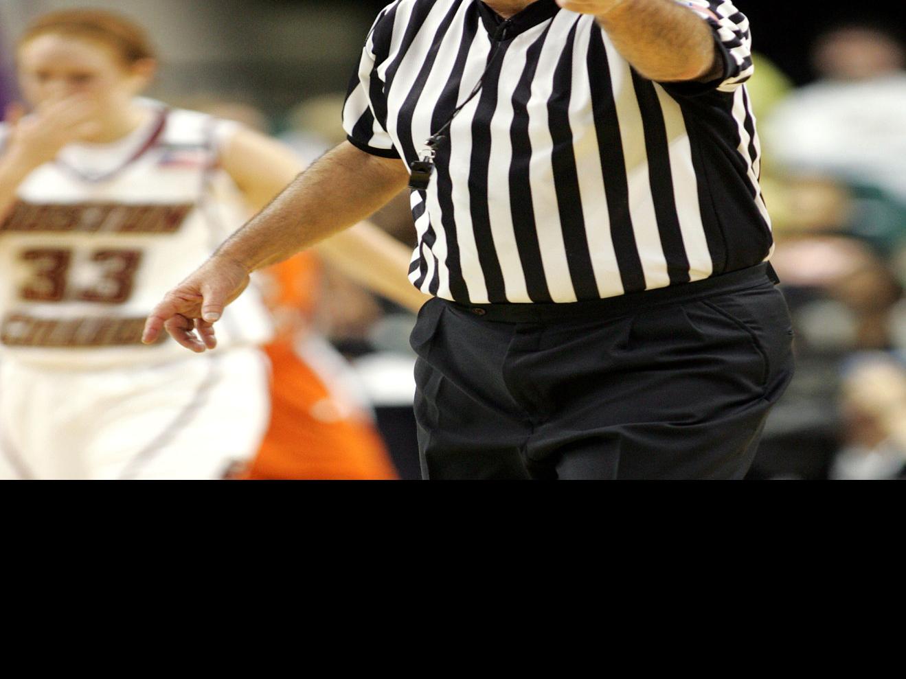 For Once Greensboro Referee Can T Avoid The Spotlight