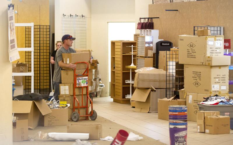 Oak Hollow Mall Closing